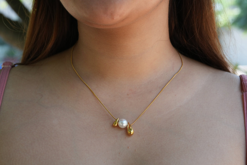 Viora's Pearl Anti-Tarnish Waterproof Pendant